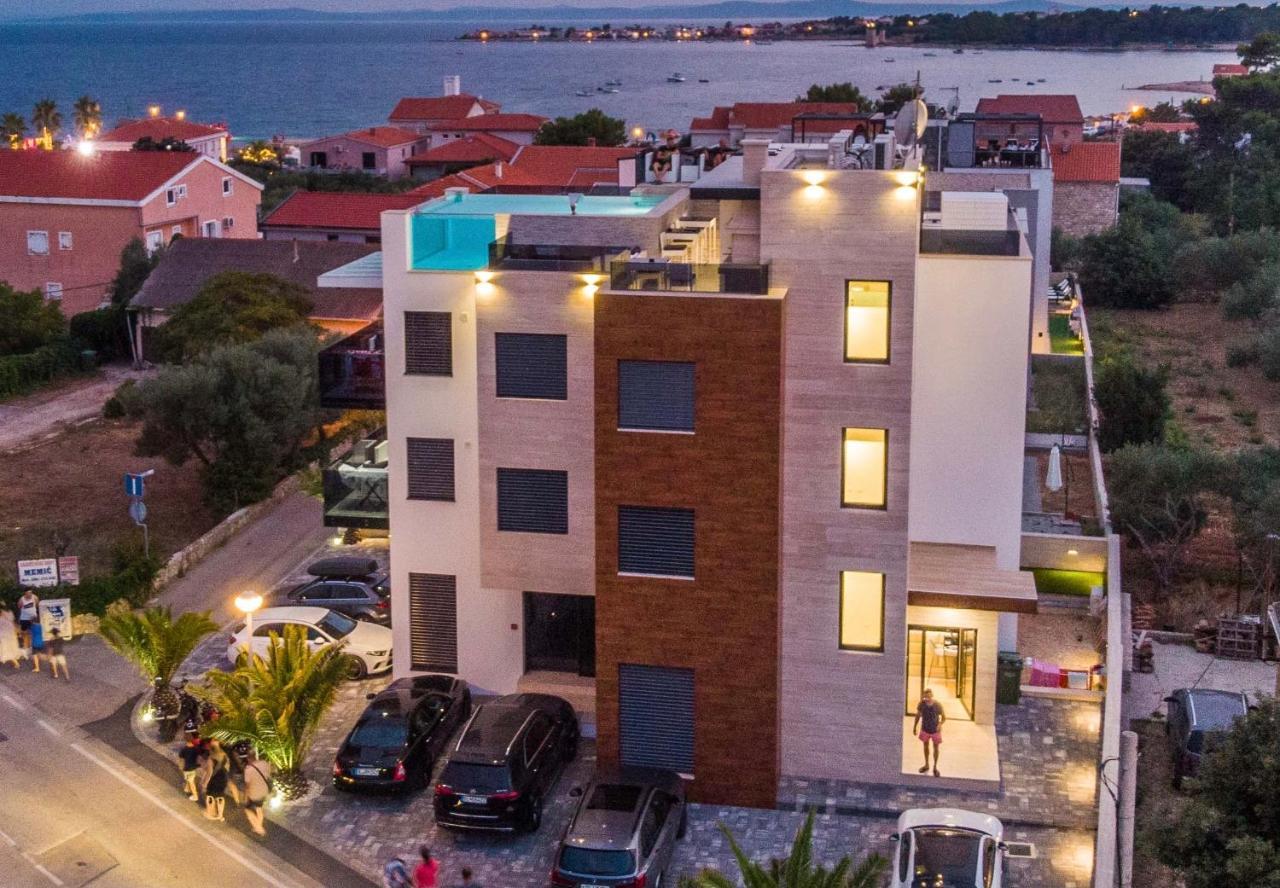 Grandpalazzo Apartments Vir Exterior foto