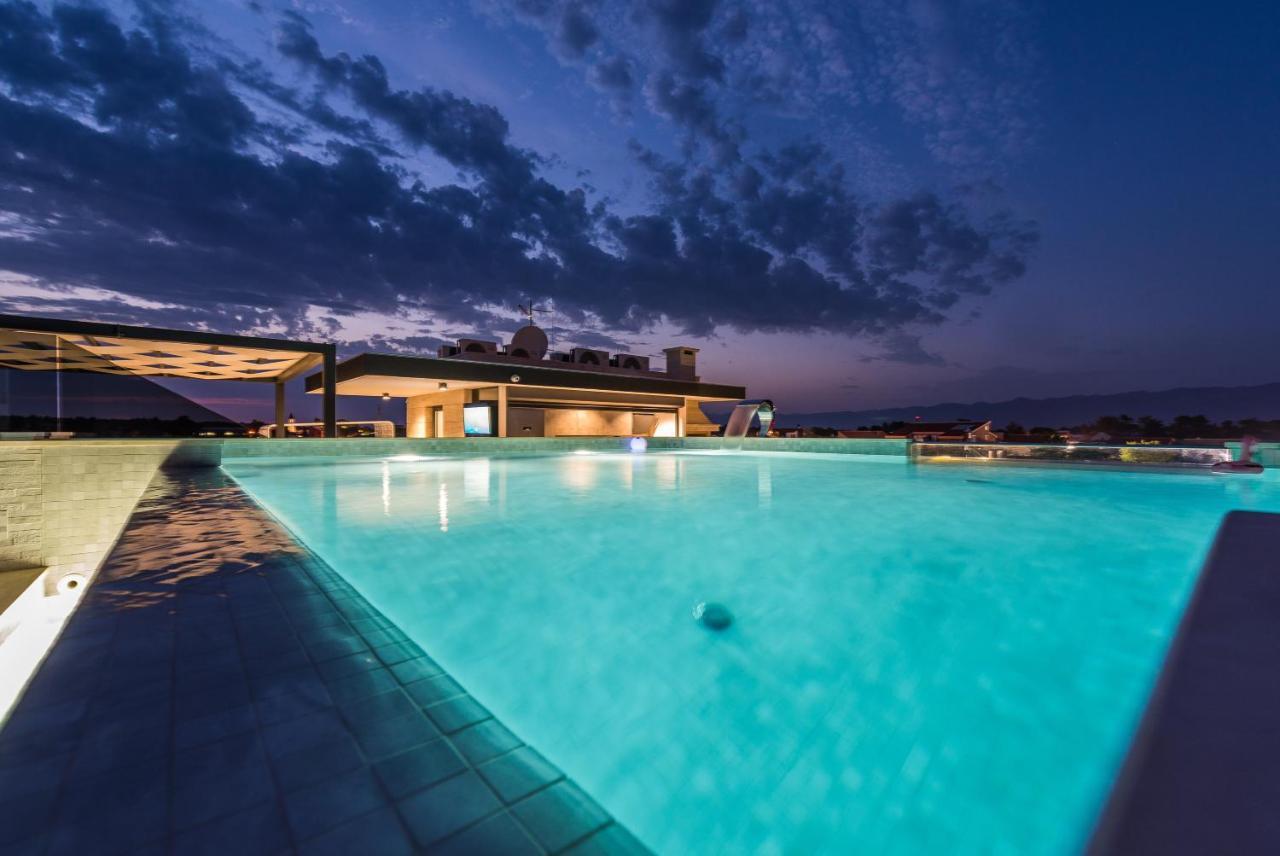 Grandpalazzo Apartments Vir Exterior foto