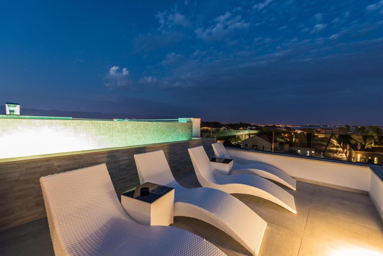Grandpalazzo Apartments Vir Exterior foto