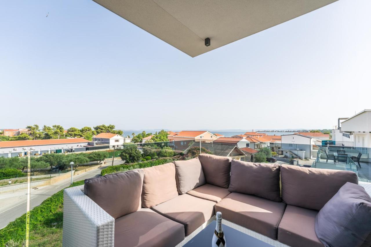 Grandpalazzo Apartments Vir Exterior foto
