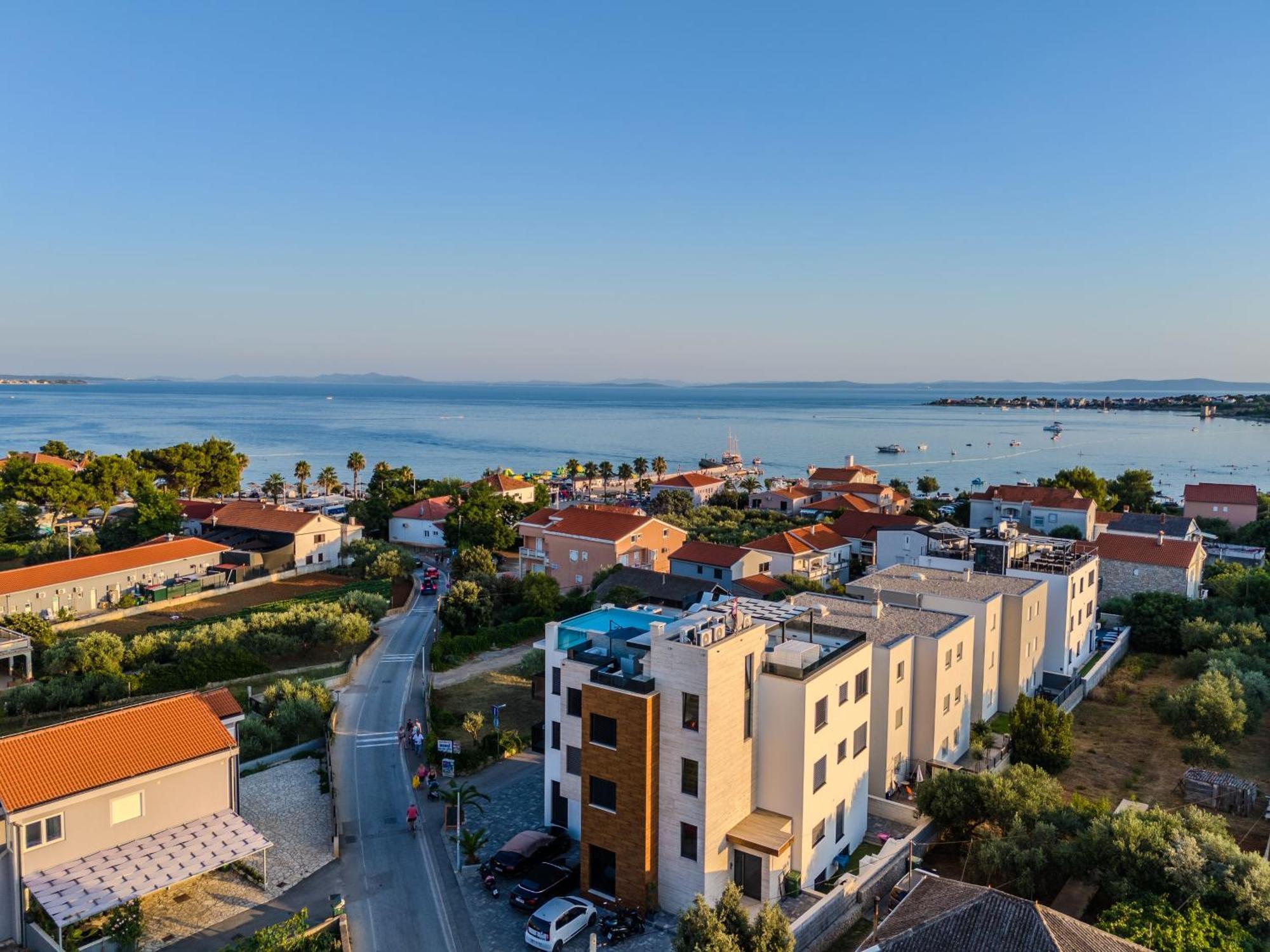Grandpalazzo Apartments Vir Exterior foto