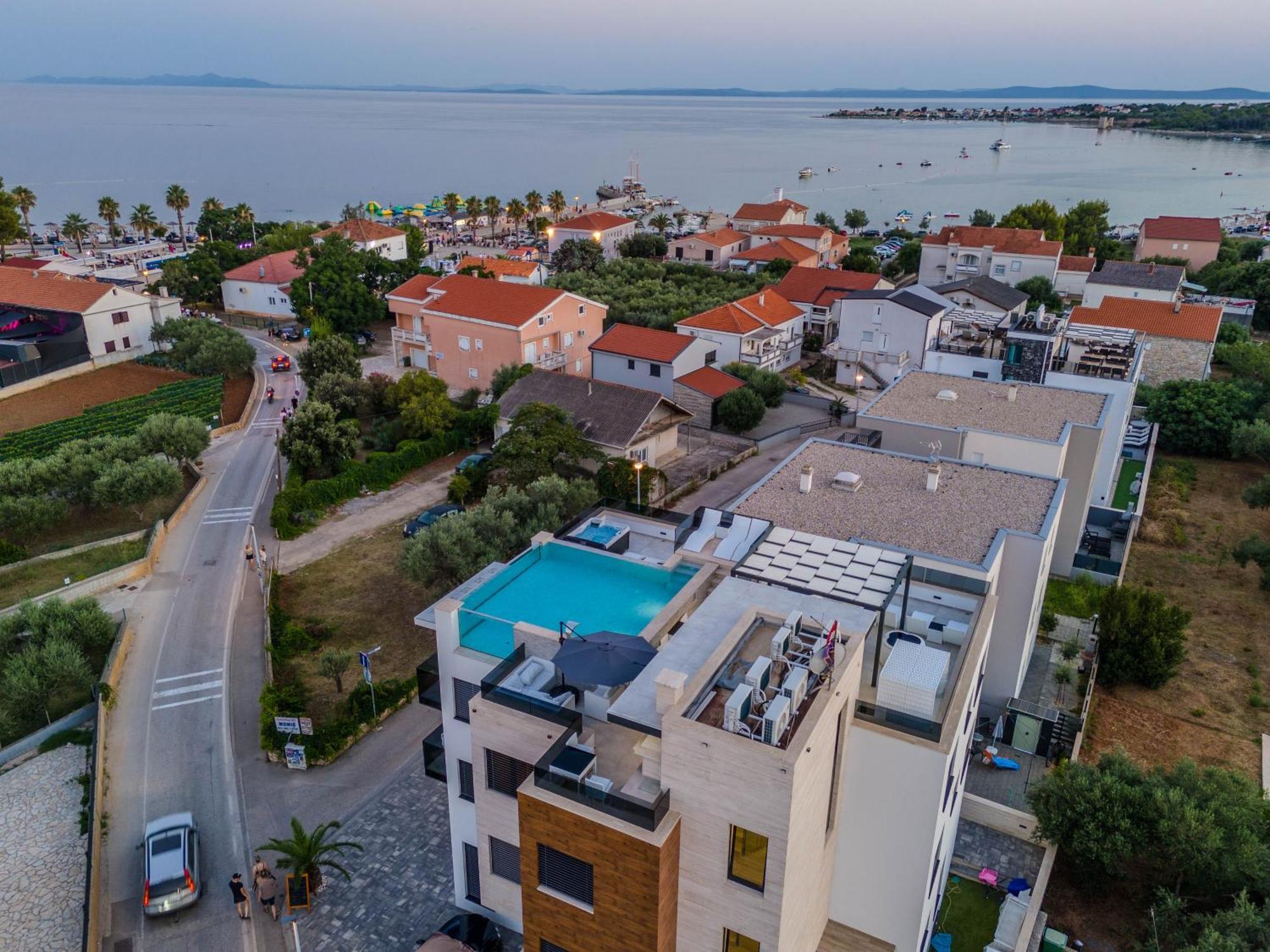 Grandpalazzo Apartments Vir Exterior foto