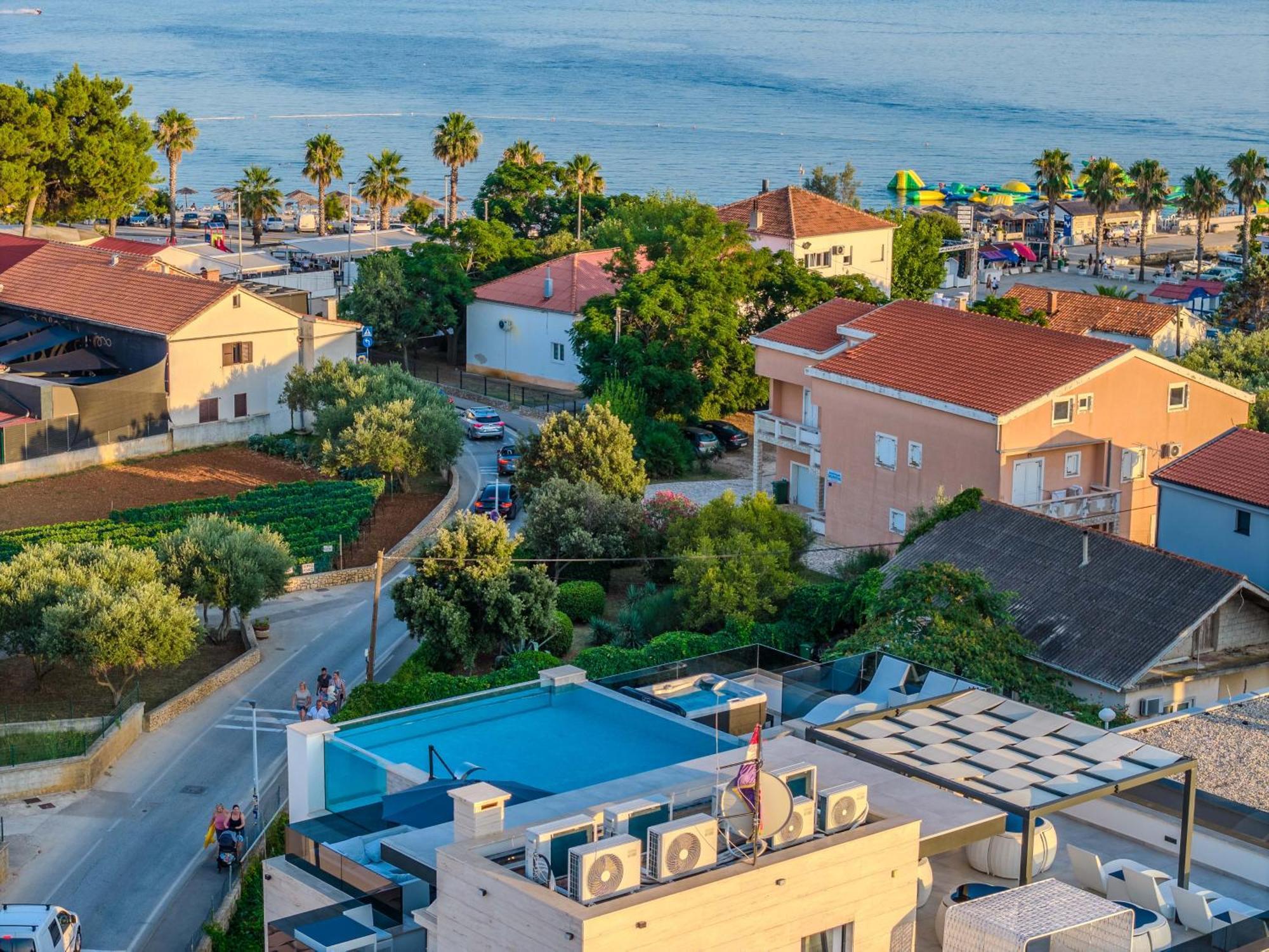 Grandpalazzo Apartments Vir Exterior foto